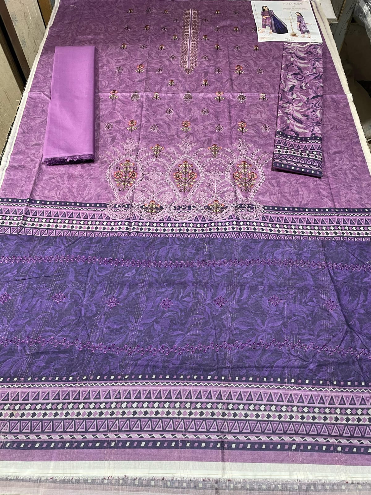 Luxury Digital Lawn Embroidered Suit 2026 | Vol-550 | Shade-05