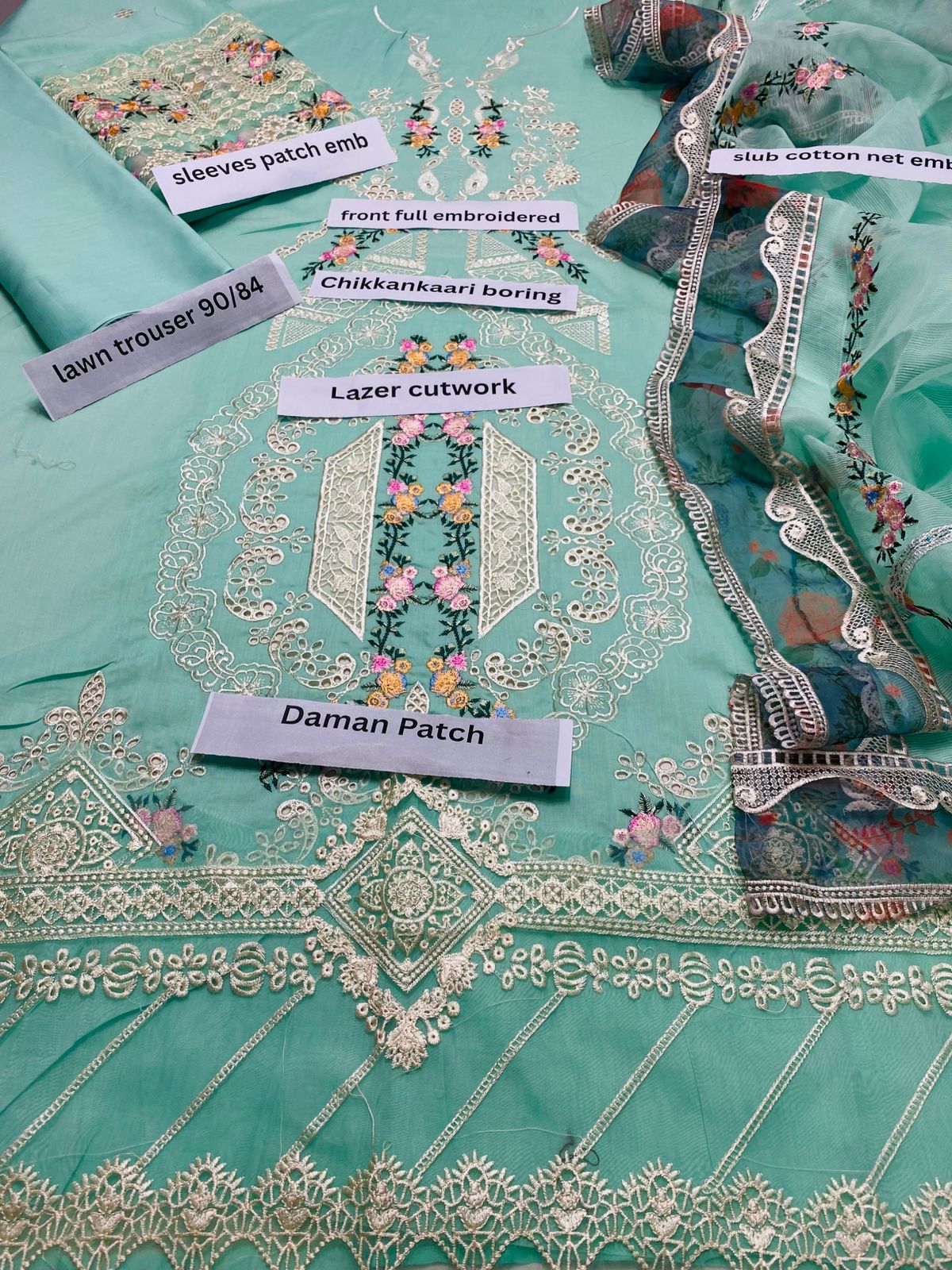 Luxury Lawn Chikan Kari Embroidered 3PC Suit – New Design